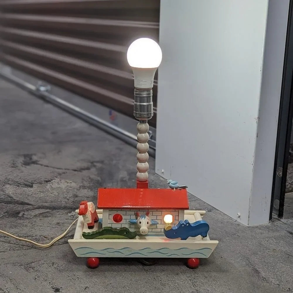 Vintage Children's Wooden Animal Boat Lamp w Three‎ Light Settings